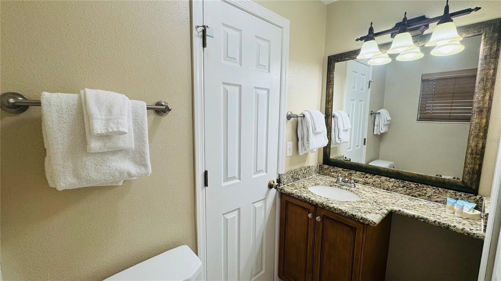 For Rent: $2,000 (2 beds, 2 baths, 1052 Square Feet)