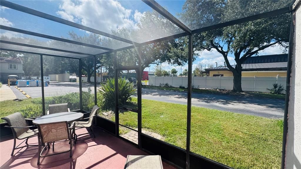 For Rent: $2,000 (2 beds, 2 baths, 1052 Square Feet)