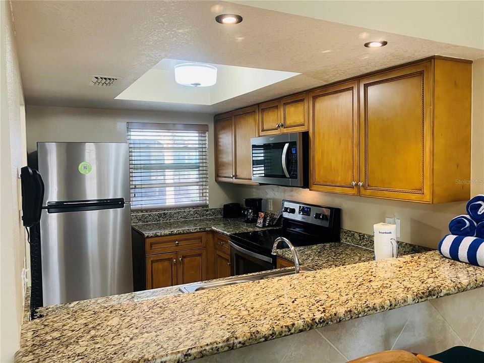 For Rent: $2,000 (2 beds, 2 baths, 1052 Square Feet)