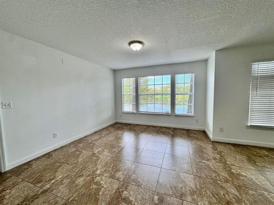 For Rent: $1,700 (2 beds, 2 baths, 934 Square Feet)