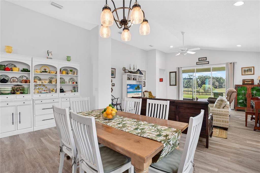 For Sale: $500,000 (3 beds, 2 baths, 2122 Square Feet)