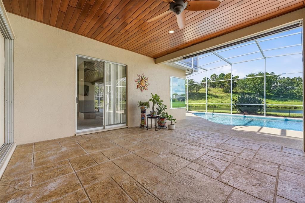 En Venta: $675,000 (4 camas, 3 baños, 2660 Pies cuadrados)