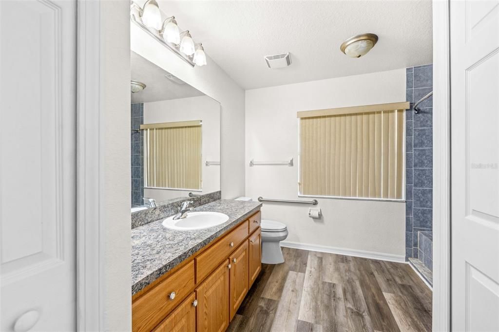 For Sale: $299,900 (3 beds, 2 baths, 1377 Square Feet)