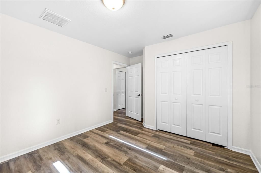 For Sale: $299,900 (3 beds, 2 baths, 1377 Square Feet)