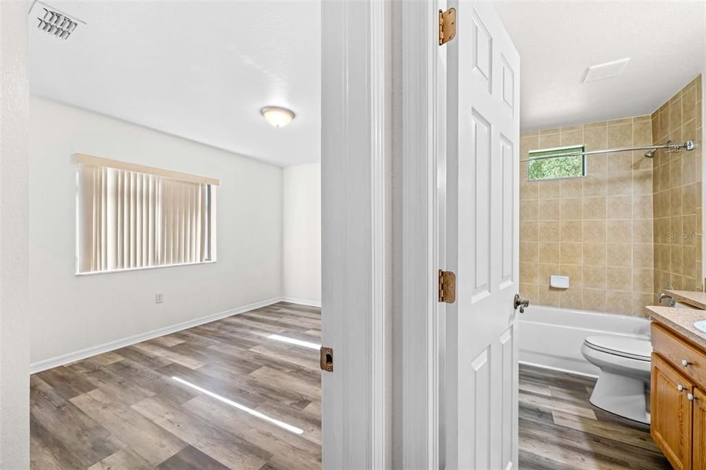 For Sale: $299,900 (3 beds, 2 baths, 1377 Square Feet)