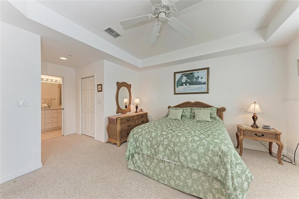For Rent: $2,200 (2 beds, 2 baths, 1346 Square Feet)