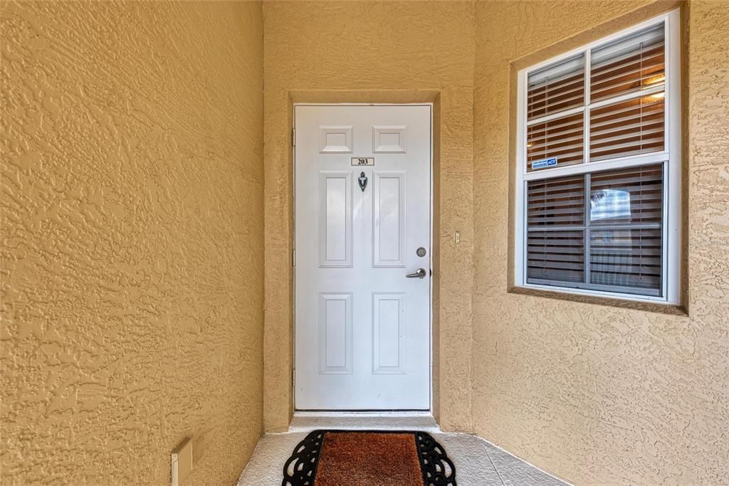 For Rent: $2,200 (2 beds, 2 baths, 1346 Square Feet)