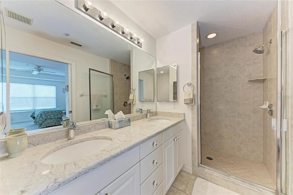 For Rent: $2,200 (2 beds, 2 baths, 1346 Square Feet)