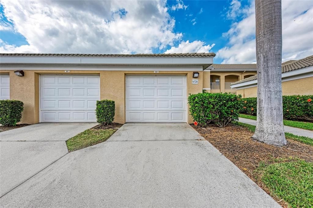 For Rent: $2,200 (2 beds, 2 baths, 1346 Square Feet)