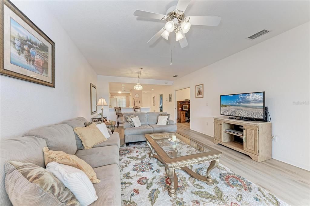 For Rent: $2,200 (2 beds, 2 baths, 1346 Square Feet)