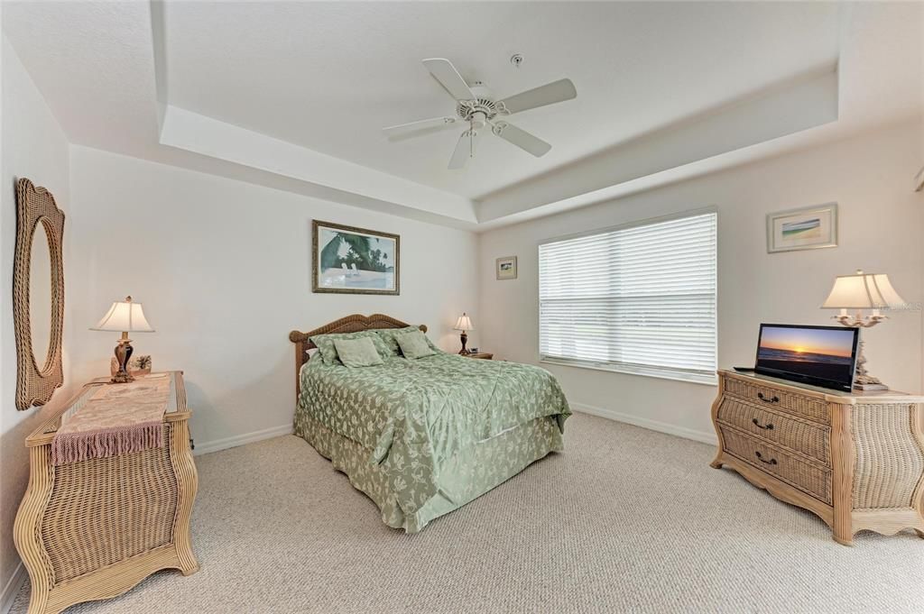 For Rent: $2,200 (2 beds, 2 baths, 1346 Square Feet)