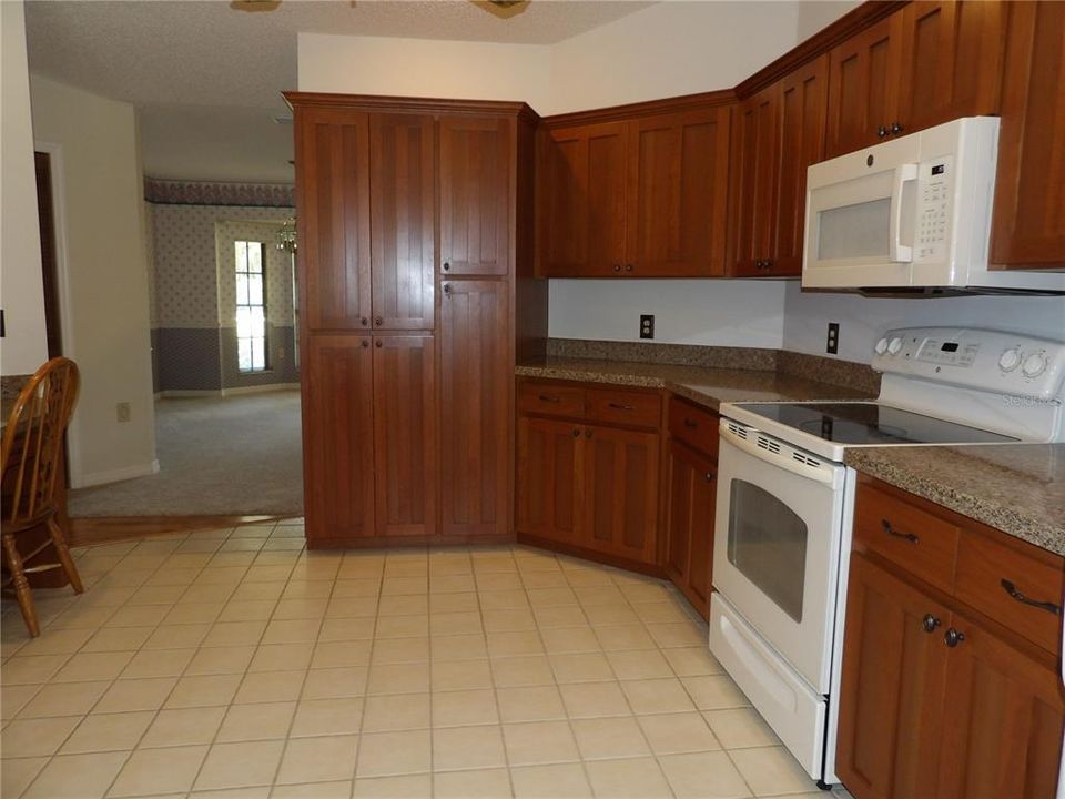 En Venta: $621,410 (4 camas, 3 baños, 2793 Pies cuadrados)