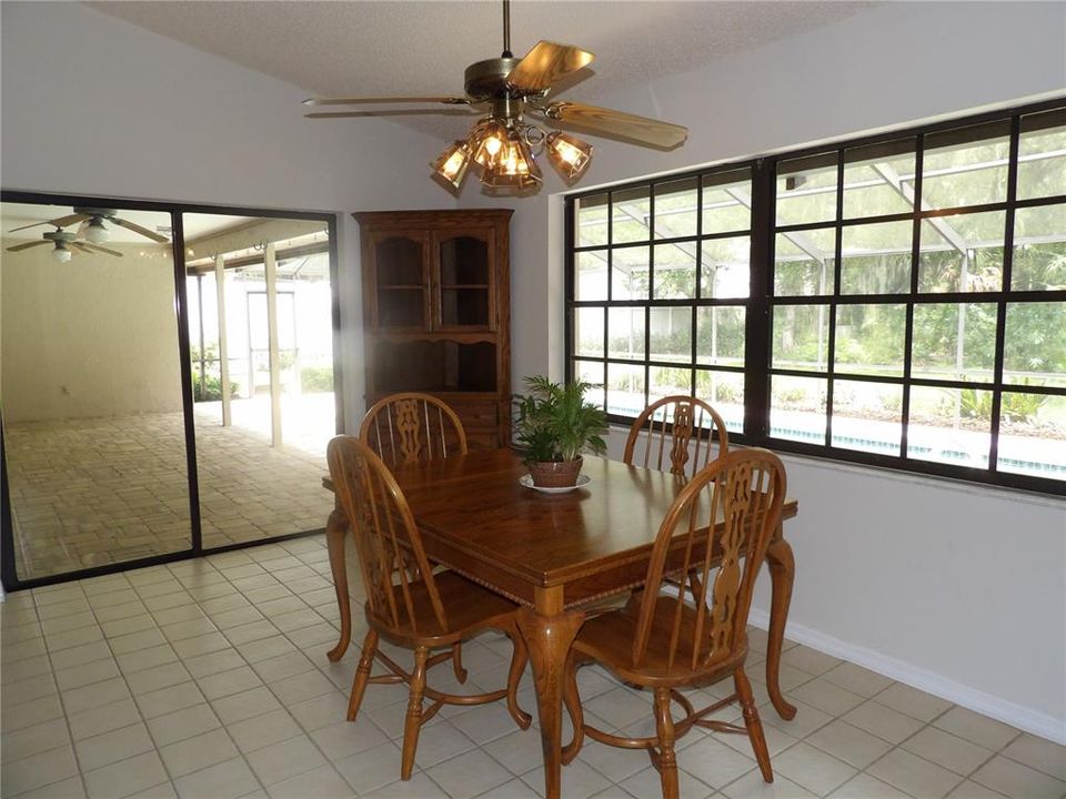 En Venta: $621,410 (4 camas, 3 baños, 2793 Pies cuadrados)