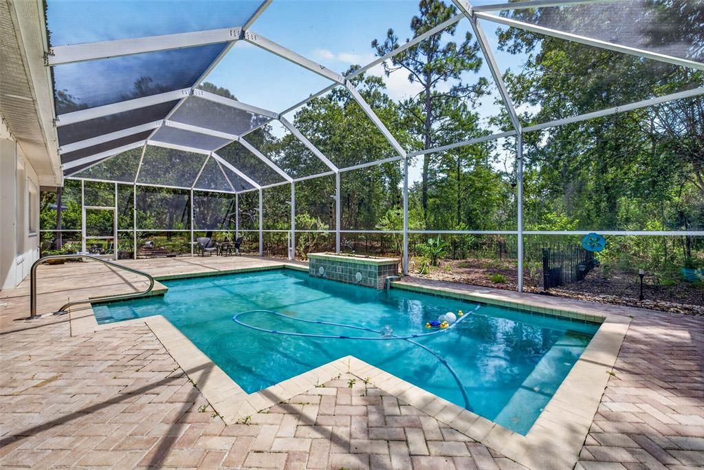For Sale: $430,000 (3 beds, 2 baths, 1946 Square Feet)