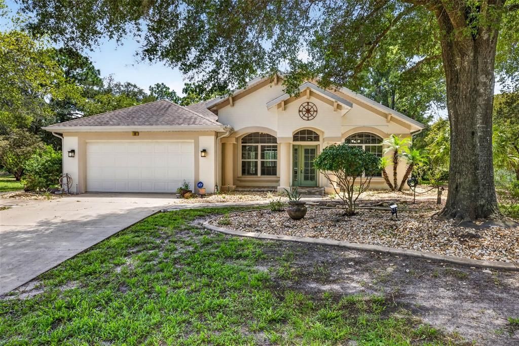 For Sale: $430,000 (3 beds, 2 baths, 1946 Square Feet)