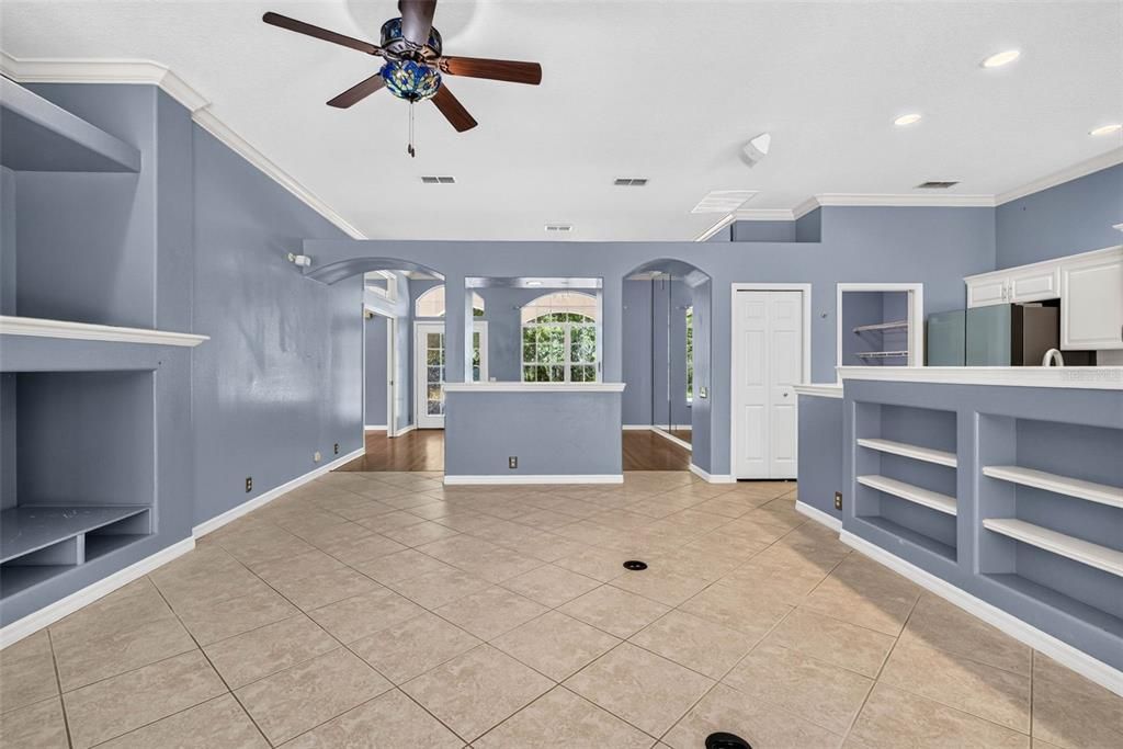 For Sale: $430,000 (3 beds, 2 baths, 1946 Square Feet)