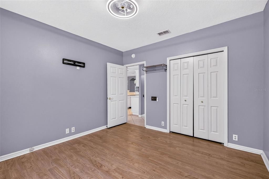 For Sale: $430,000 (3 beds, 2 baths, 1946 Square Feet)