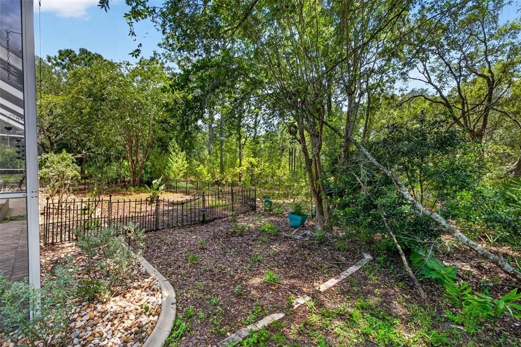 For Sale: $430,000 (3 beds, 2 baths, 1946 Square Feet)