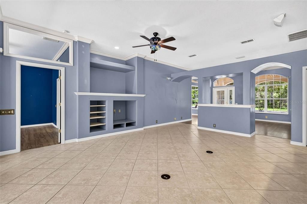 For Sale: $430,000 (3 beds, 2 baths, 1946 Square Feet)
