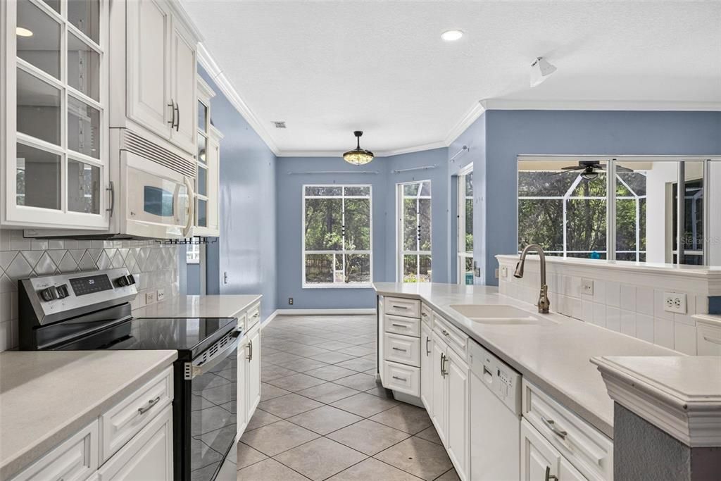 For Sale: $430,000 (3 beds, 2 baths, 1946 Square Feet)