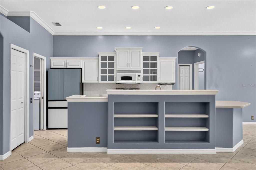 For Sale: $430,000 (3 beds, 2 baths, 1946 Square Feet)