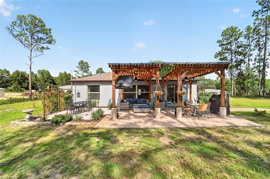 For Sale: $419,900 (4 beds, 2 baths, 1930 Square Feet)