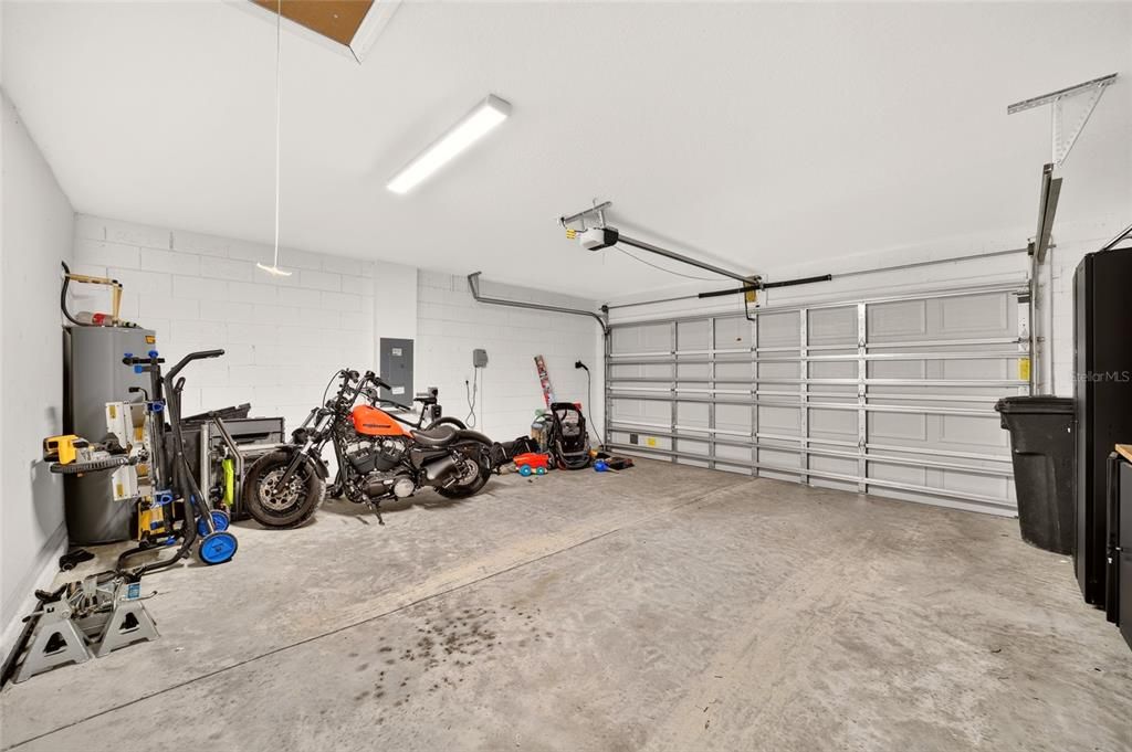 For Sale: $419,900 (4 beds, 2 baths, 1930 Square Feet)