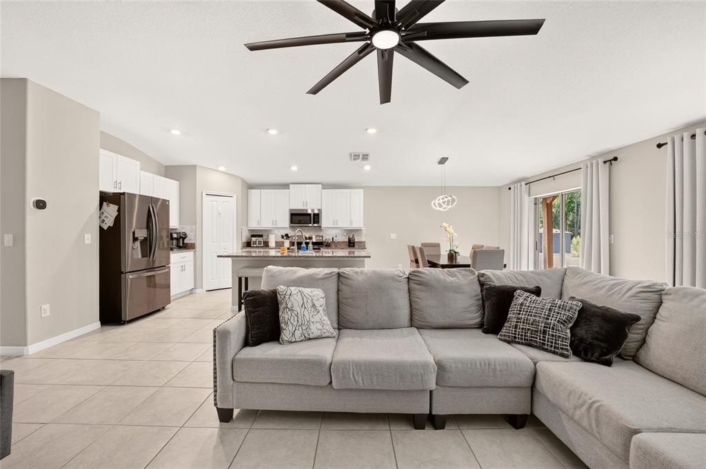 For Sale: $419,900 (4 beds, 2 baths, 1930 Square Feet)