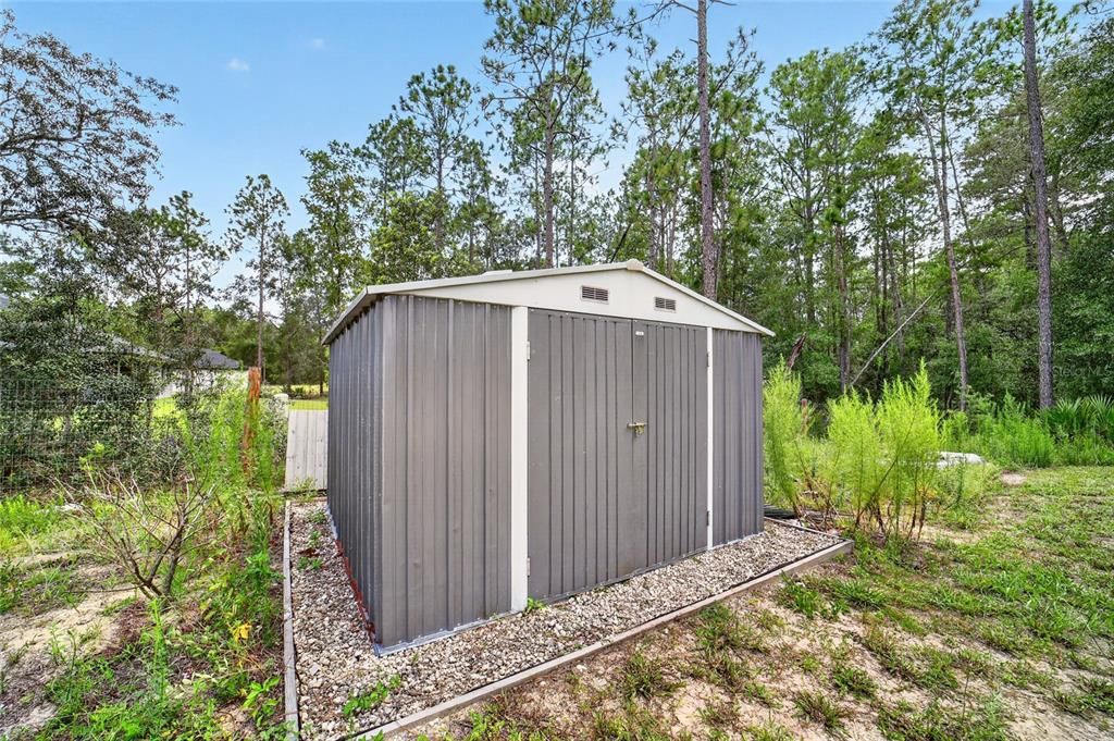 For Sale: $419,900 (4 beds, 2 baths, 1930 Square Feet)