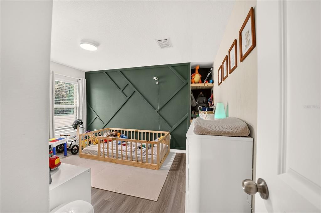 For Sale: $419,900 (4 beds, 2 baths, 1930 Square Feet)