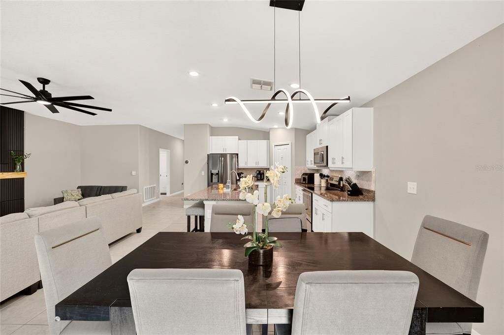 For Sale: $419,900 (4 beds, 2 baths, 1930 Square Feet)
