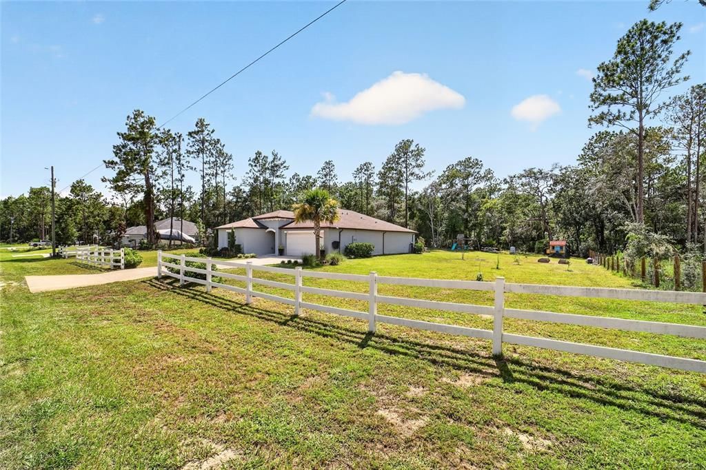 For Sale: $419,900 (4 beds, 2 baths, 1930 Square Feet)