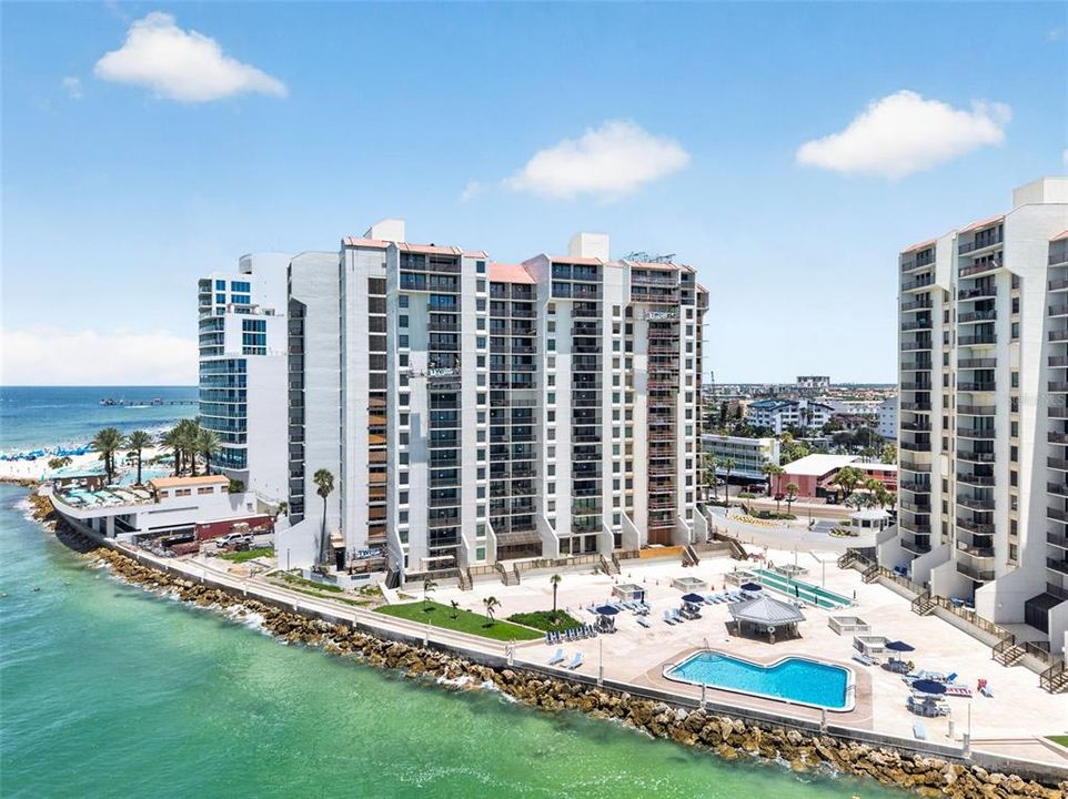 For Sale: $669,000 (2 beds, 2 baths, 1264 Square Feet)