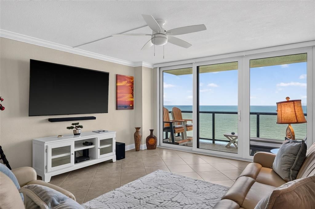 For Sale: $669,000 (2 beds, 2 baths, 1264 Square Feet)