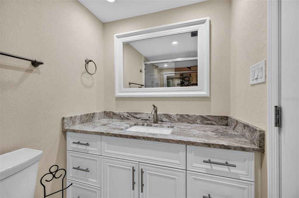 For Sale: $669,000 (2 beds, 2 baths, 1264 Square Feet)