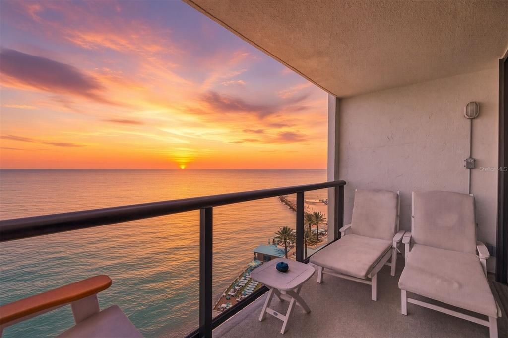 For Sale: $669,000 (2 beds, 2 baths, 1264 Square Feet)