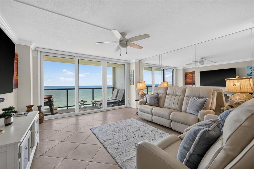 For Sale: $669,000 (2 beds, 2 baths, 1264 Square Feet)