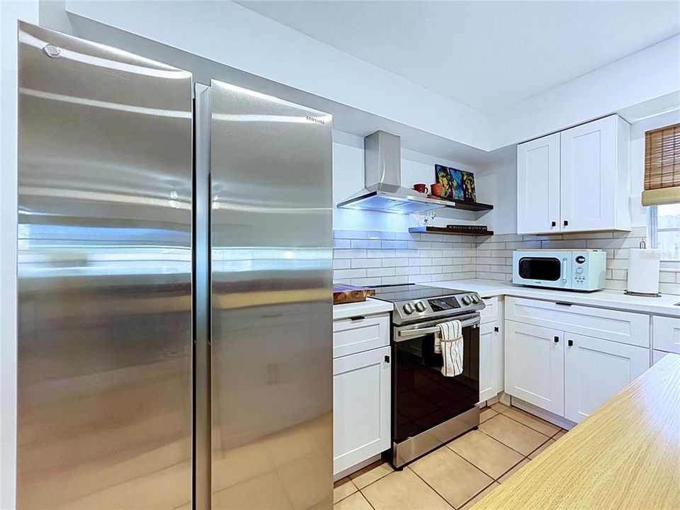 For Sale: $349,900 (3 beds, 2 baths, 1107 Square Feet)