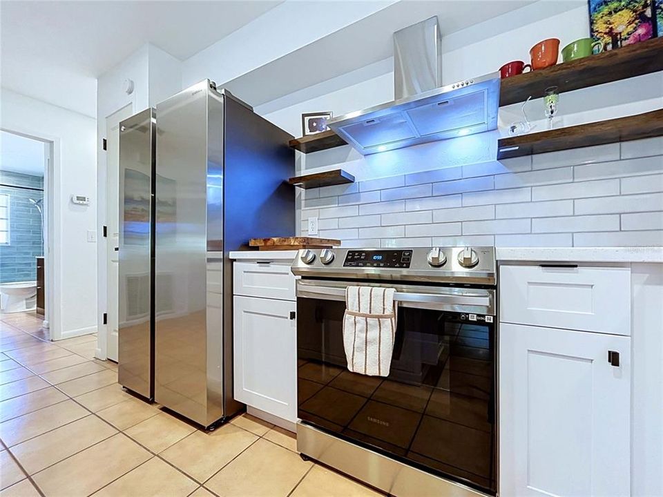For Sale: $349,900 (3 beds, 2 baths, 1107 Square Feet)