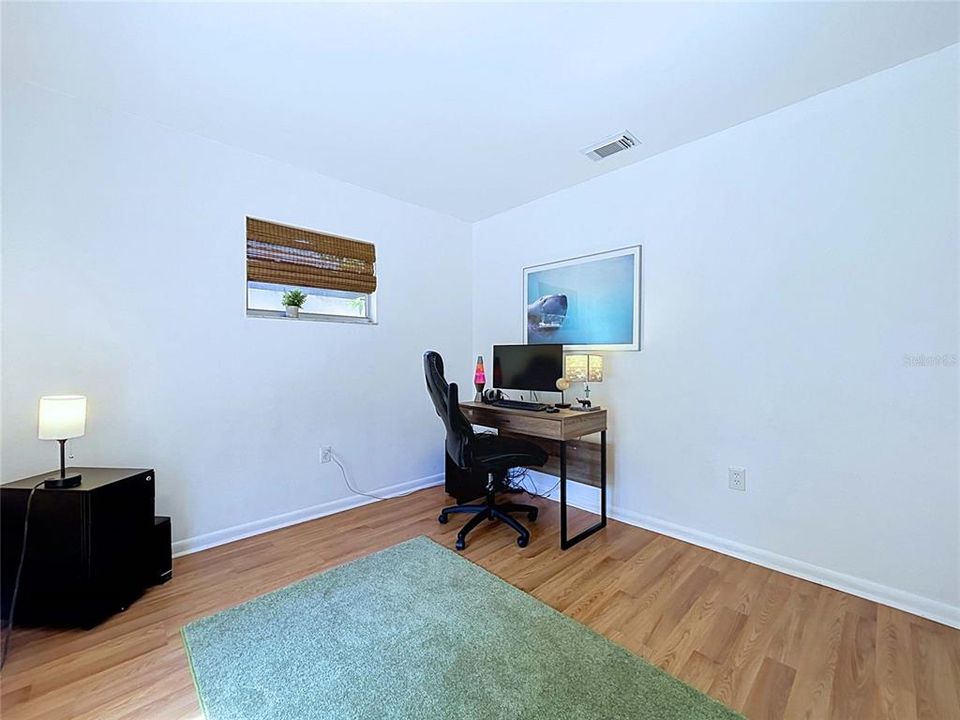 For Sale: $349,900 (3 beds, 2 baths, 1107 Square Feet)