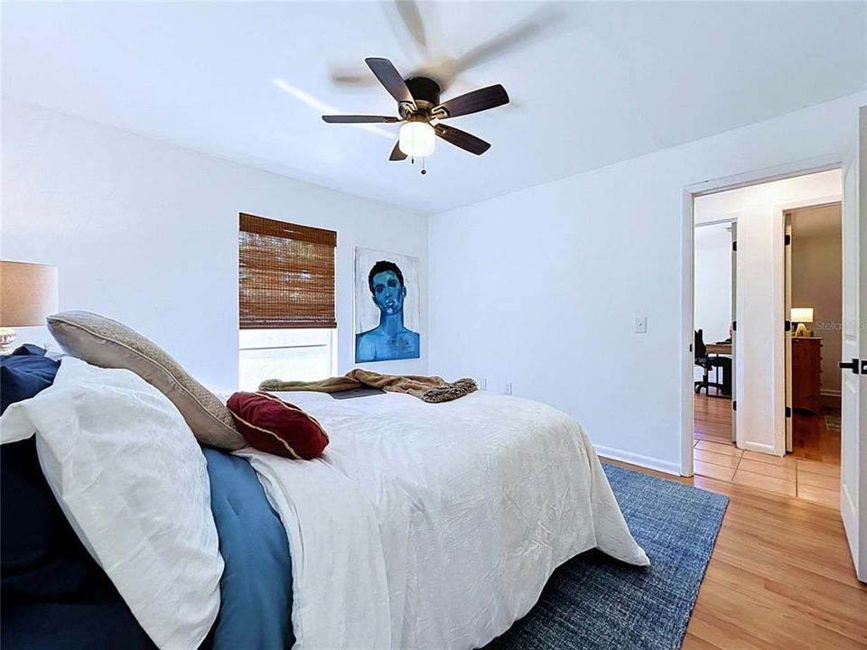 For Sale: $349,900 (3 beds, 2 baths, 1107 Square Feet)