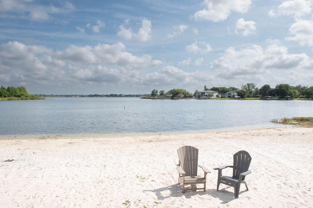 For Rent: $2,200 (2 beds, 2 baths, 1065 Square Feet)