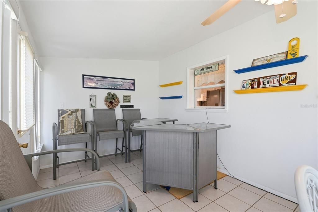 For Sale: $239,000 (2 beds, 2 baths, 1437 Square Feet)