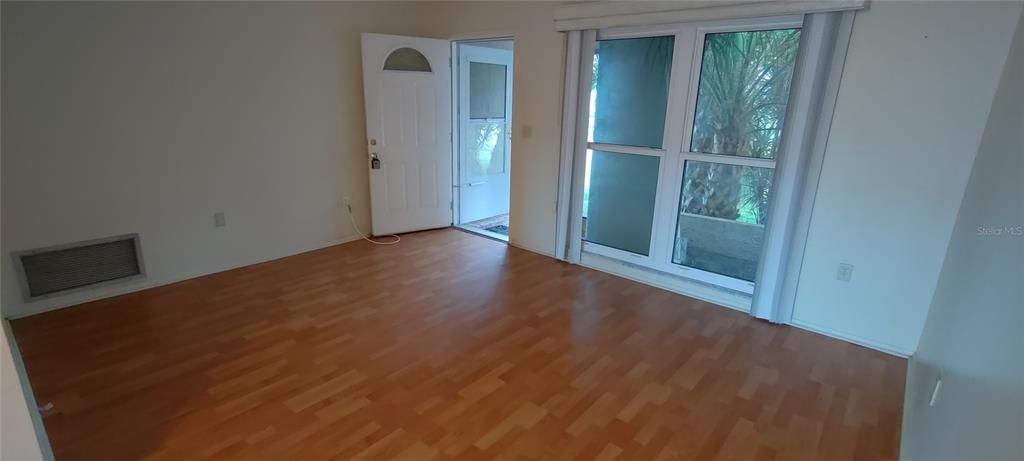 En Venta: $246,000 (2 camas, 2 baños, 1230 Pies cuadrados)