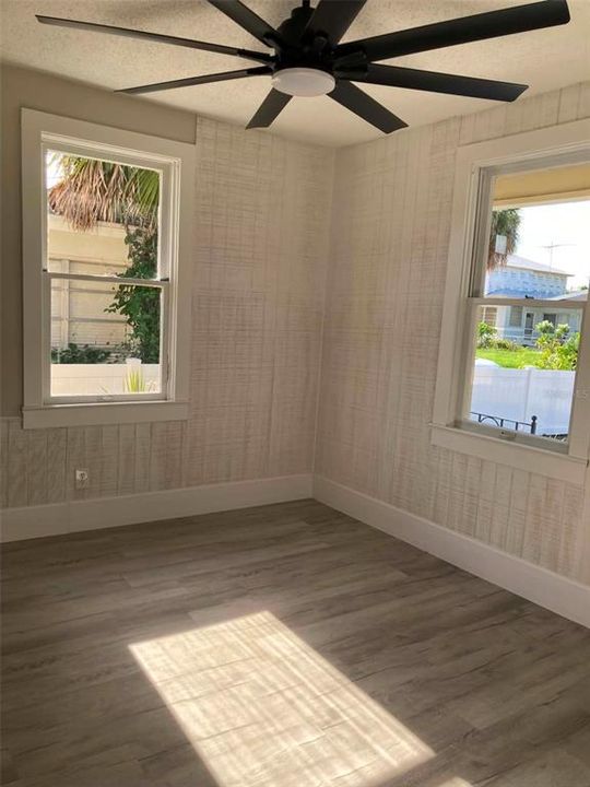 For Rent: $1,400 (1 beds, 1 baths, 550 Square Feet)