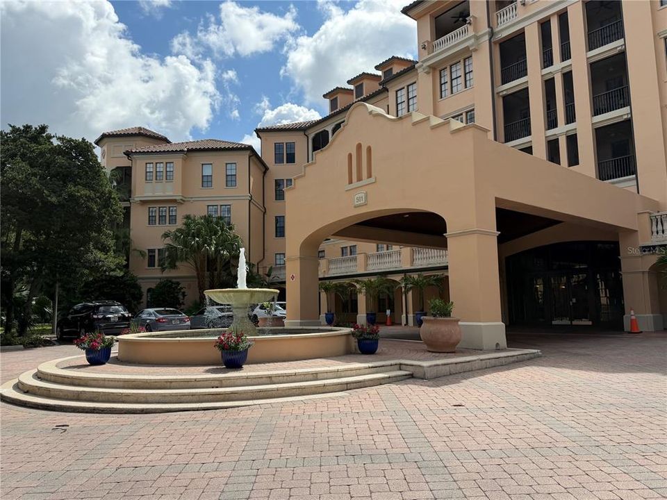 For Rent: $3,175 (2 beds, 2 baths, 1529 Square Feet)