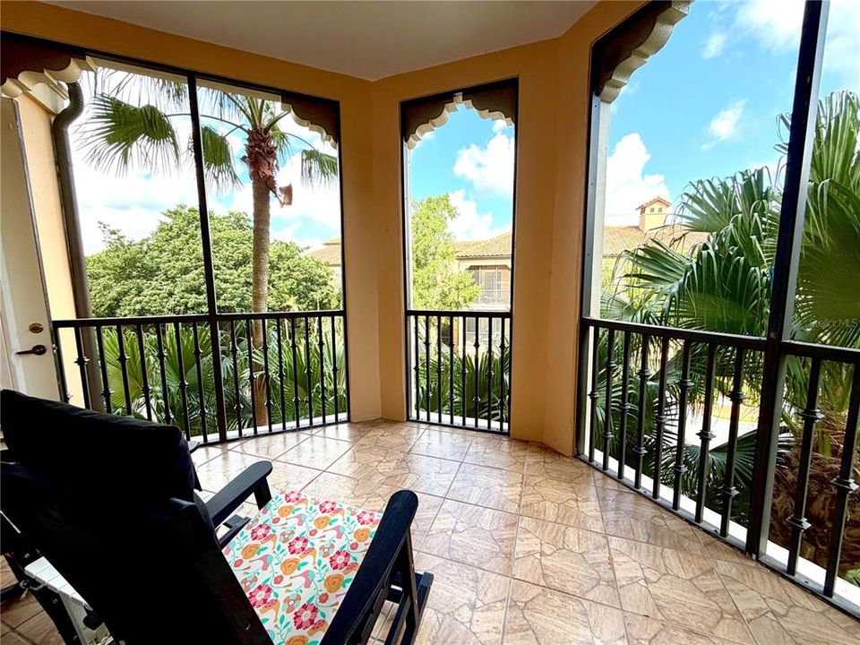 For Rent: $3,175 (2 beds, 2 baths, 1529 Square Feet)