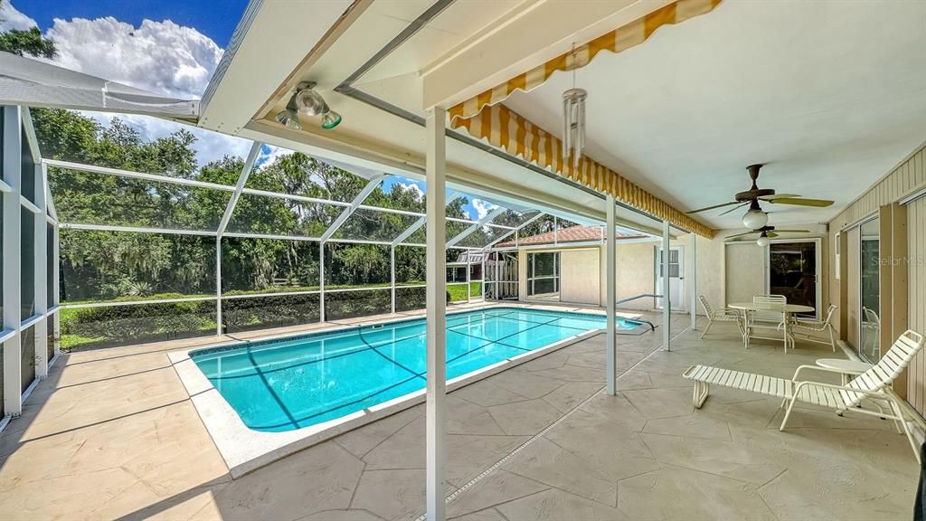 For Sale: $1,700,000 (4 beds, 3 baths, 2580 Square Feet)