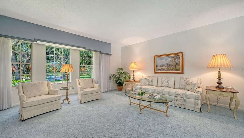 For Sale: $1,700,000 (4 beds, 3 baths, 2580 Square Feet)