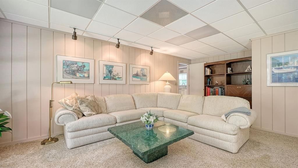 For Sale: $1,700,000 (4 beds, 3 baths, 2580 Square Feet)